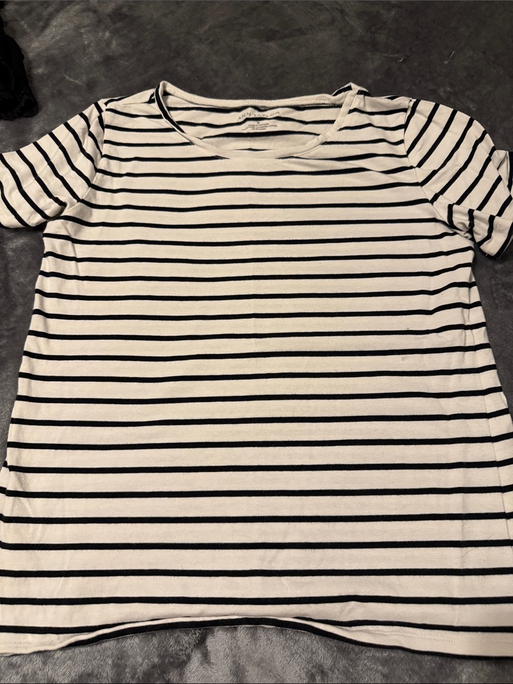 Ann Taylor Black & White Striped Short Sleeve Tee